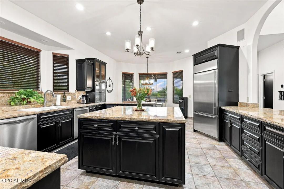 Real Estate Picture 33