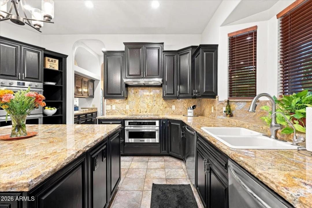 Real Estate Picture 35