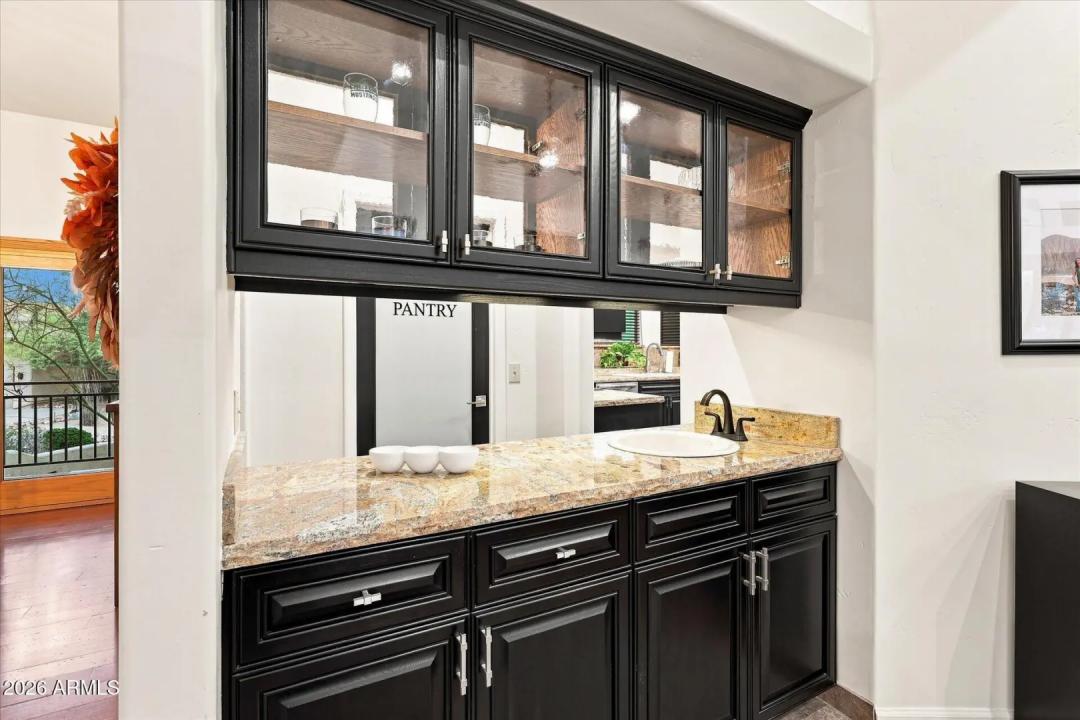 Real Estate Picture 37