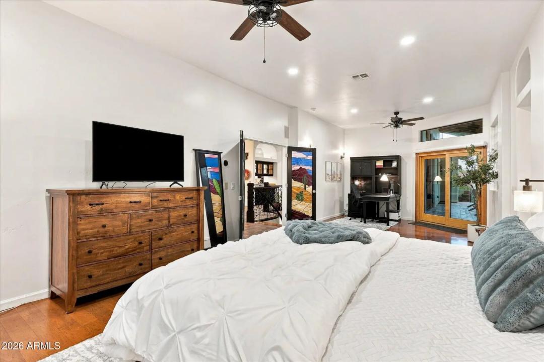 Real Estate Picture 43