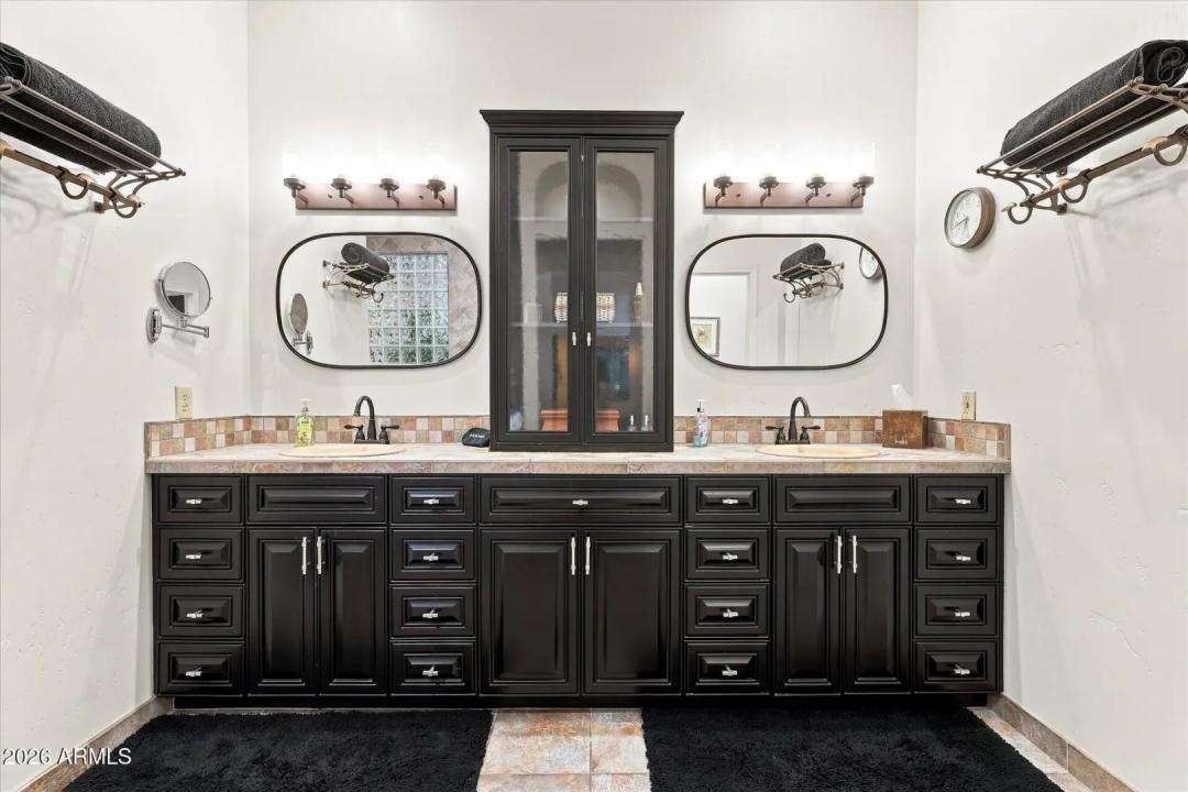 Real Estate Picture 46