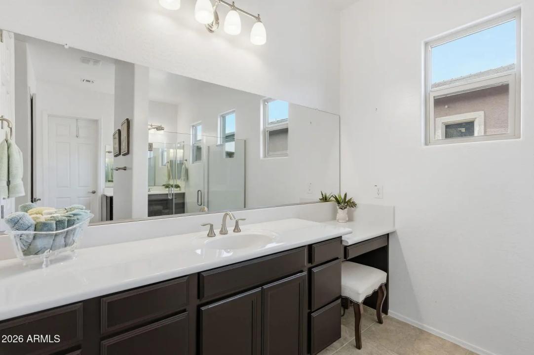 Real Estate Picture 8
