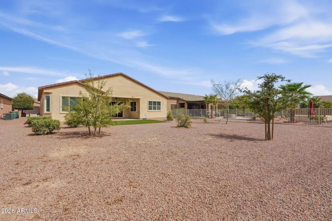 Real Estate Picture 10