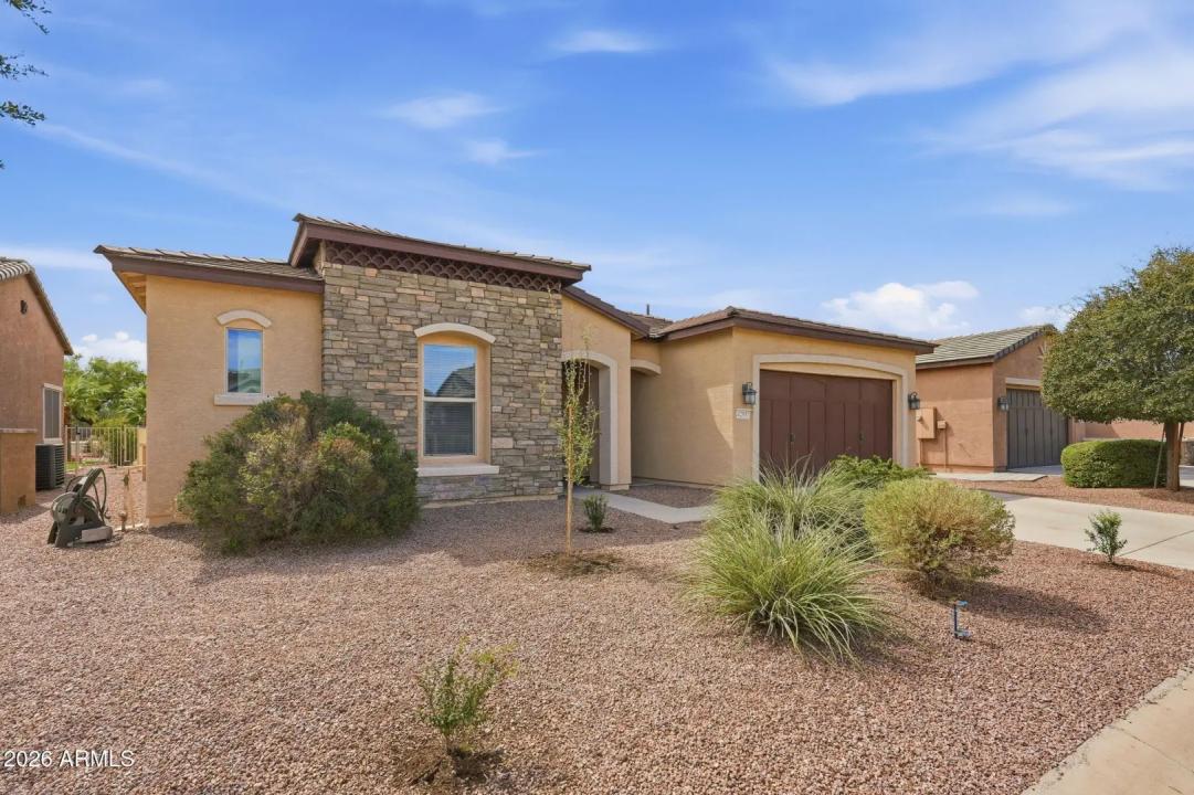 Real Estate Picture 12