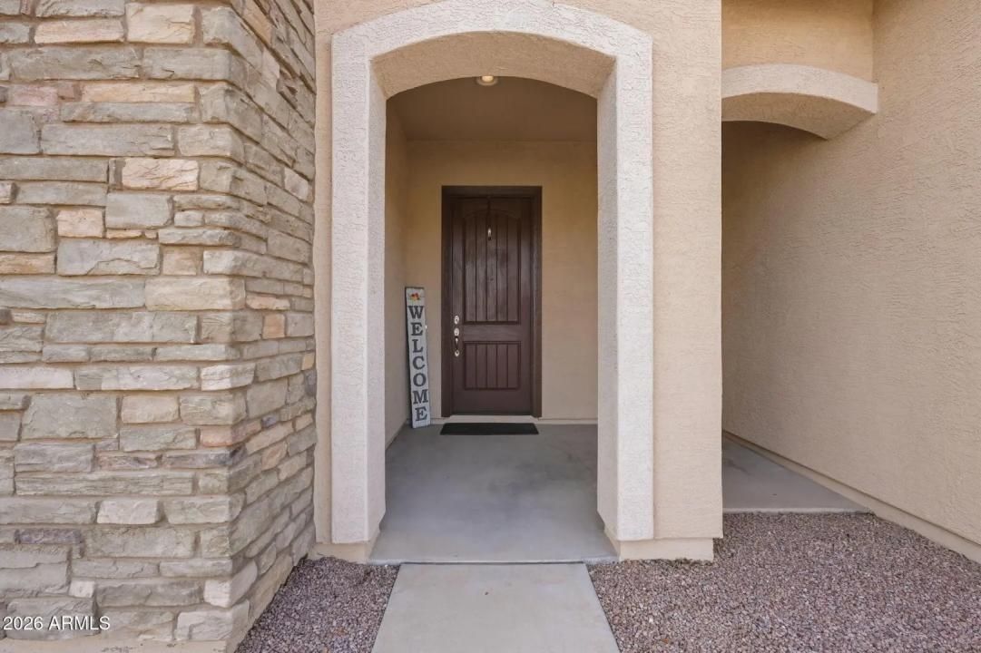 Real Estate Picture 14