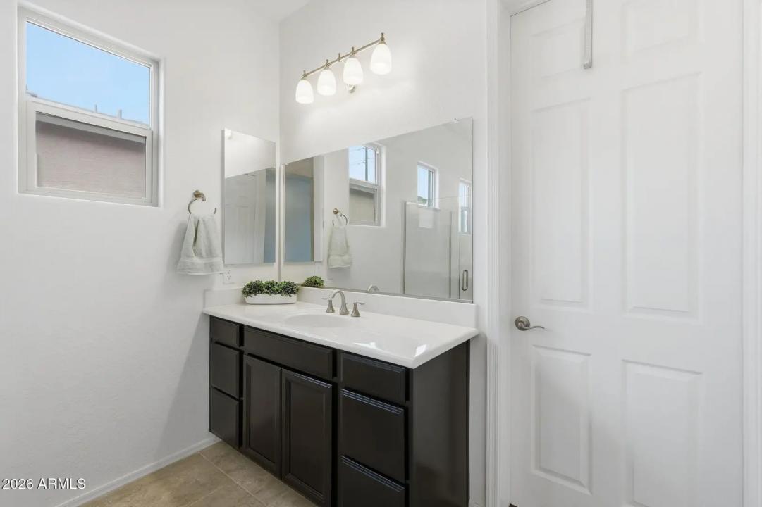 Real Estate Picture 32