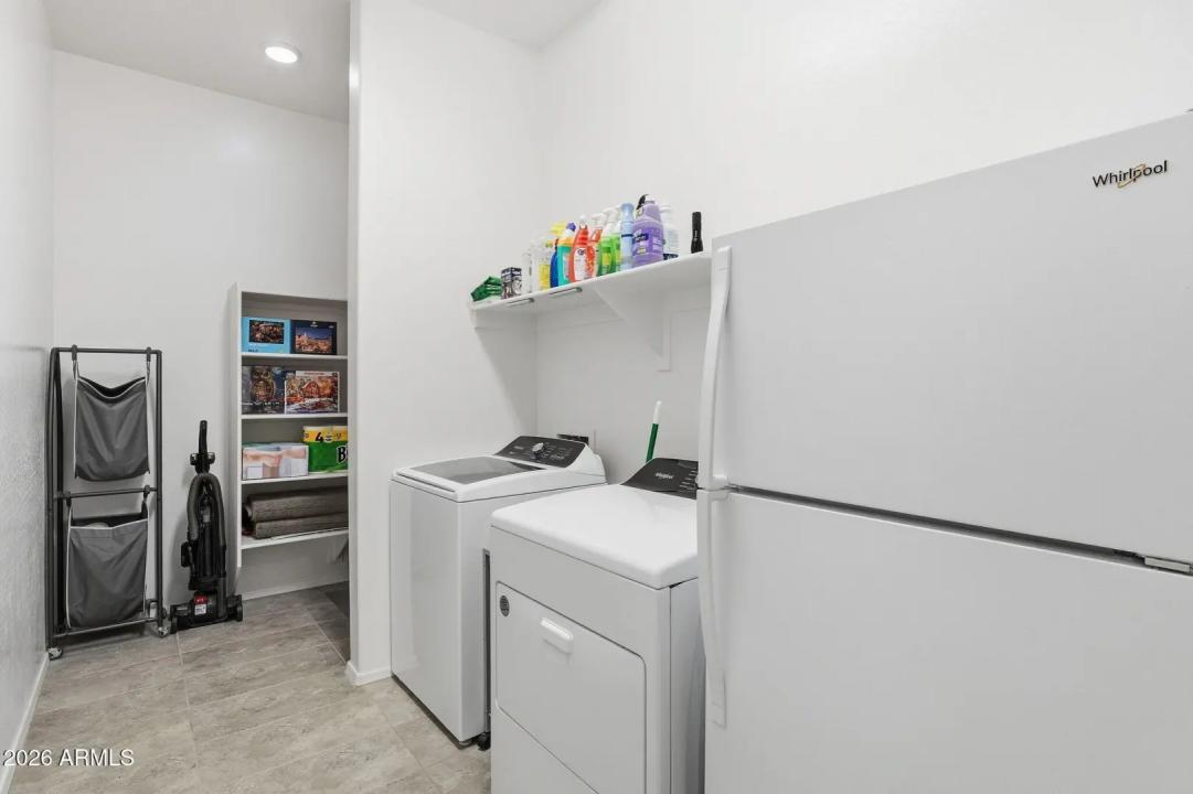 Real Estate Picture 42