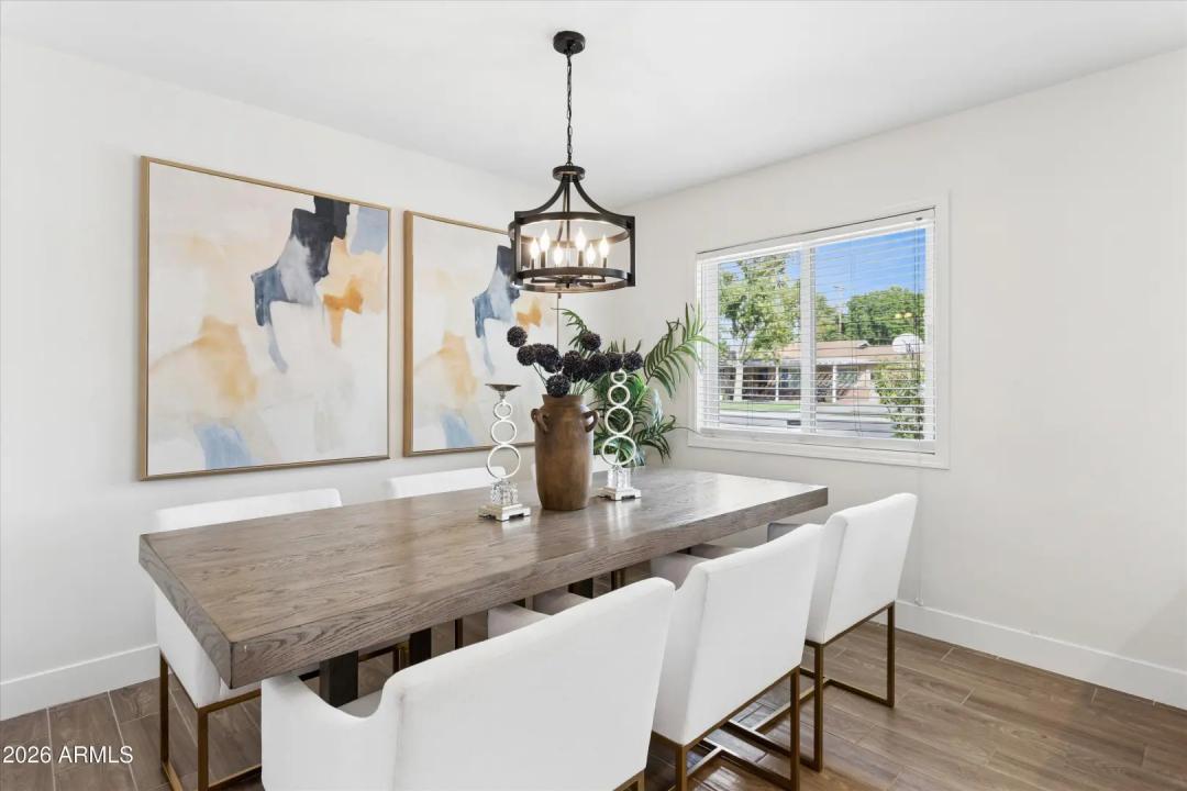 Real Estate Picture 5