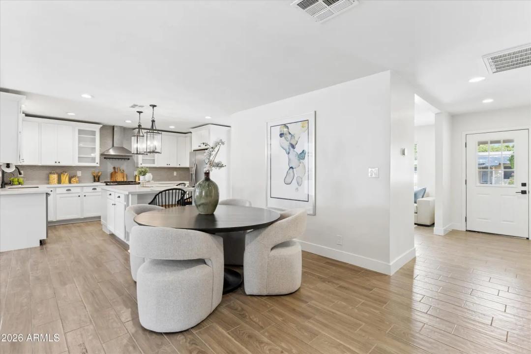 Real Estate Picture 6