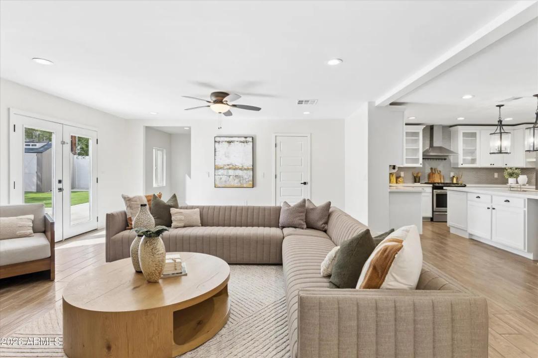 Real Estate Picture 13