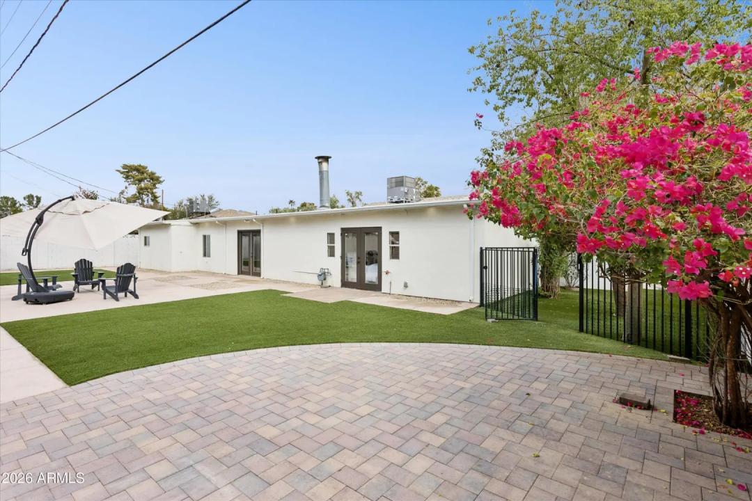 Real Estate Picture 25