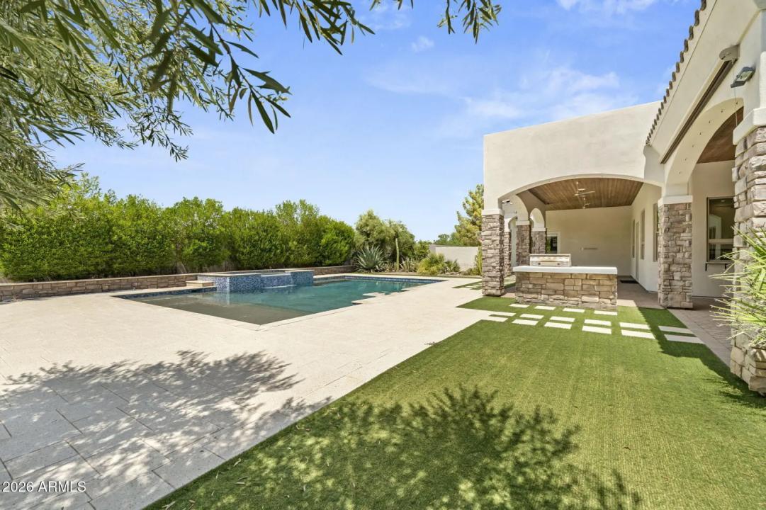 Real Estate Picture 52