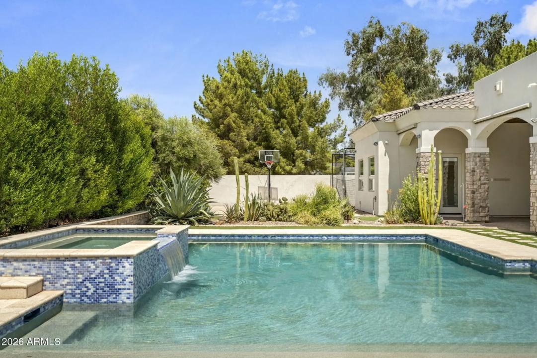Real Estate Picture 60