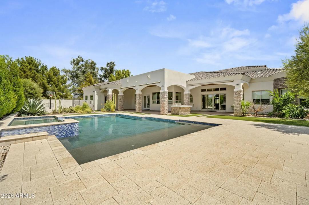 Real Estate Picture 50