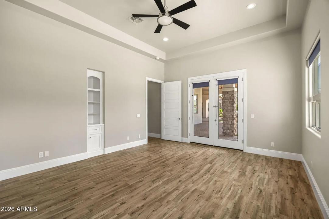 Real Estate Picture 23