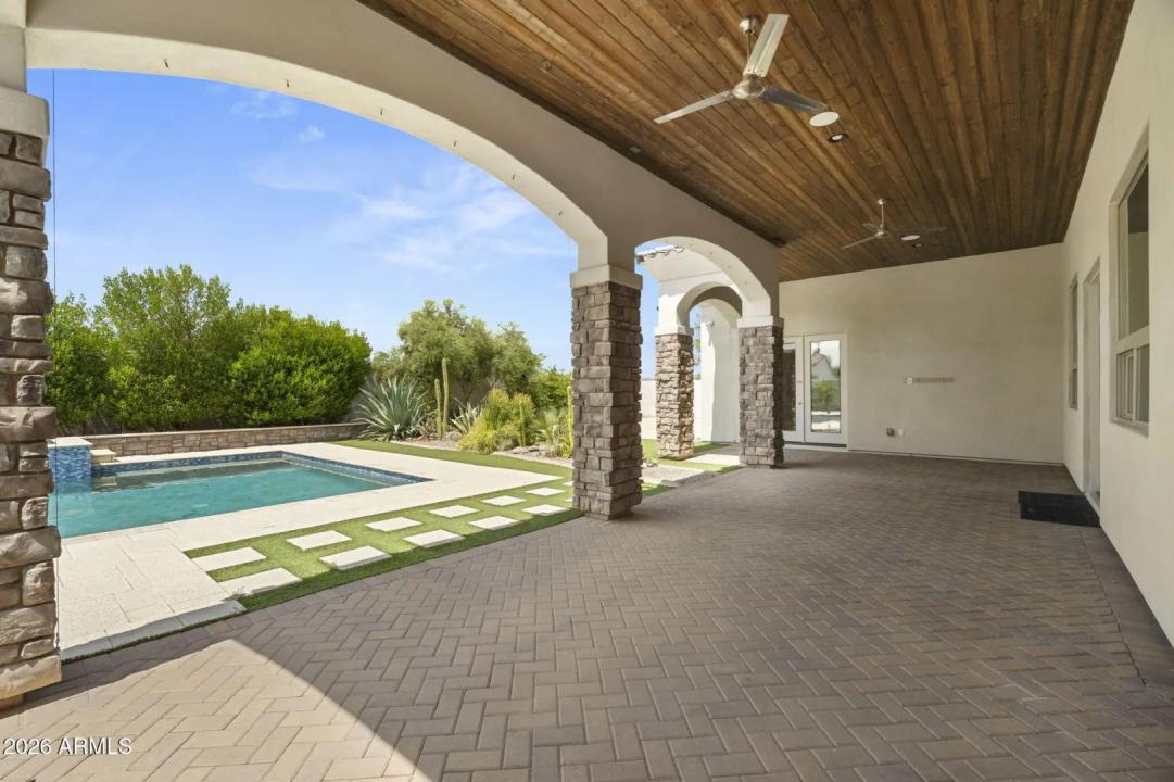 Real Estate Picture 53