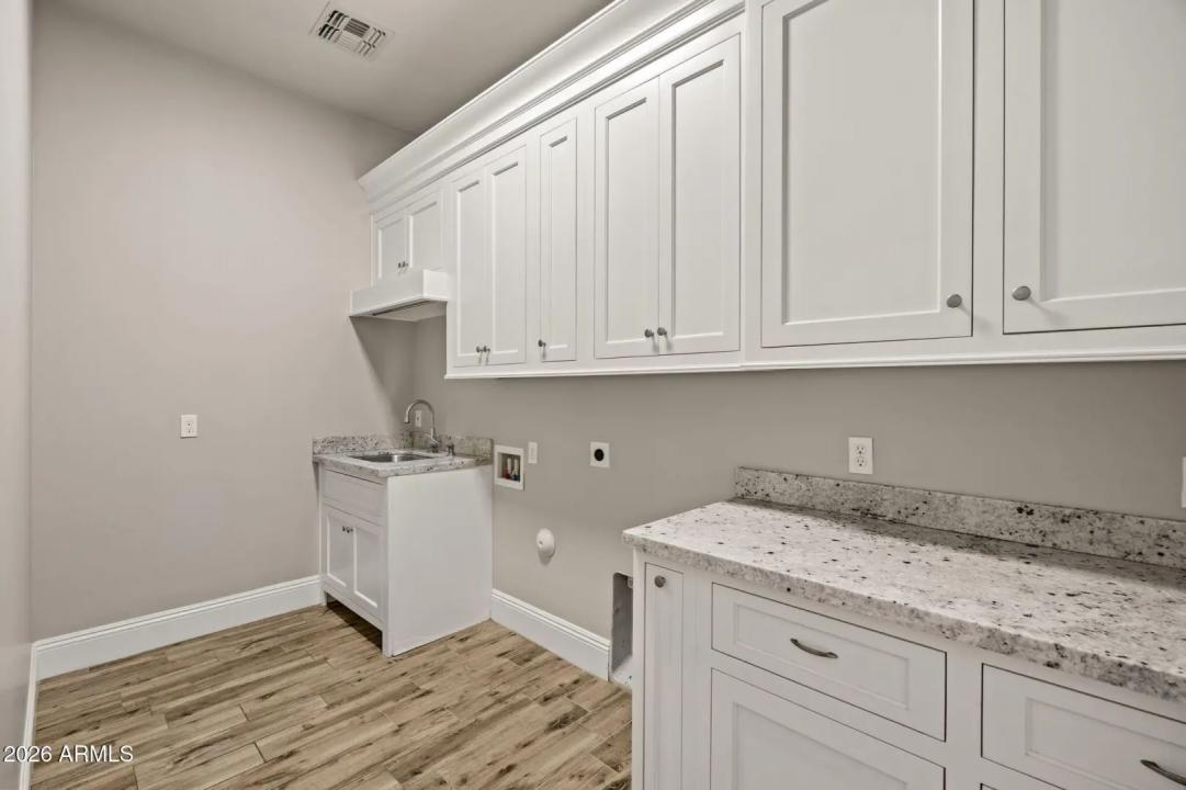 Real Estate Picture 47