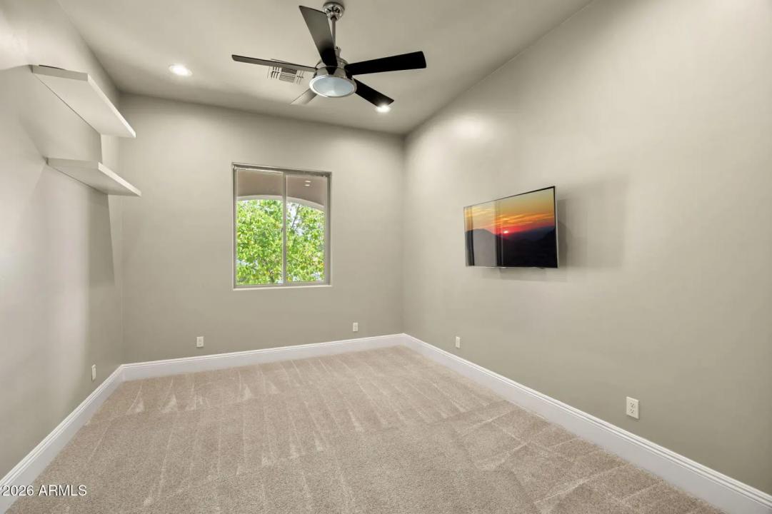 Real Estate Picture 37