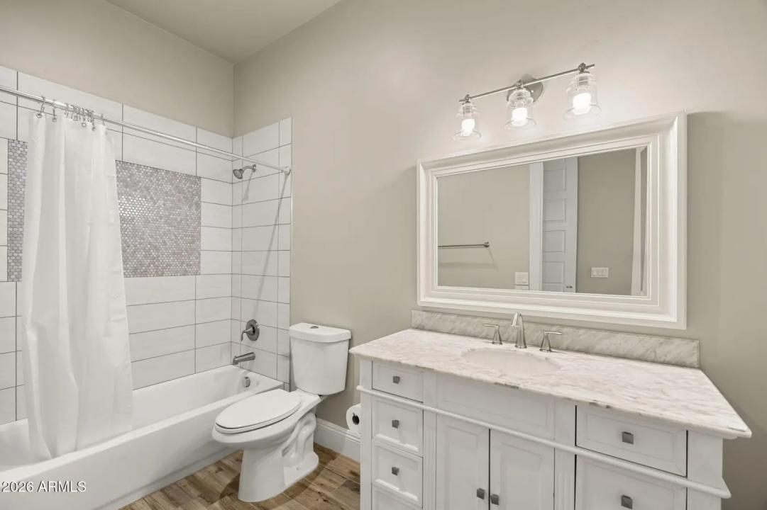 Real Estate Picture 38