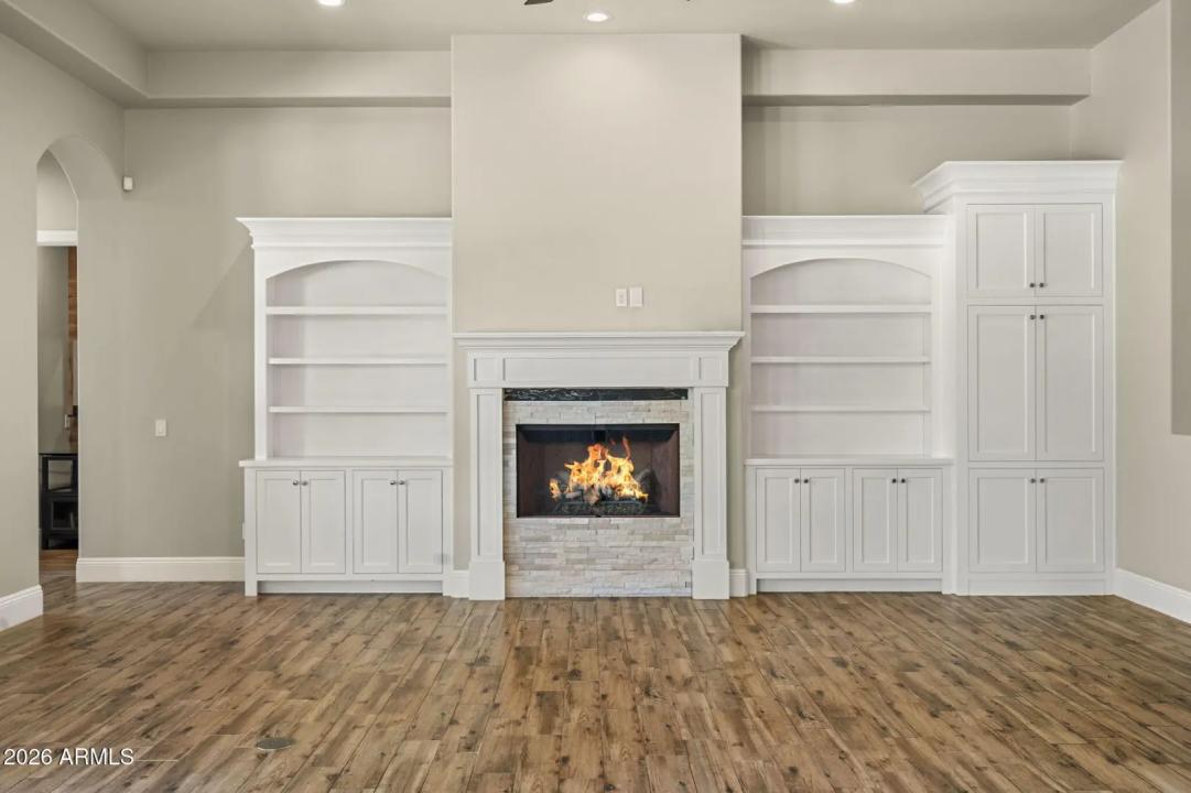 Real Estate Picture 21