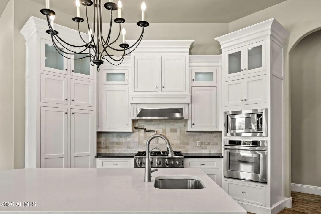 Real Estate Picture 17