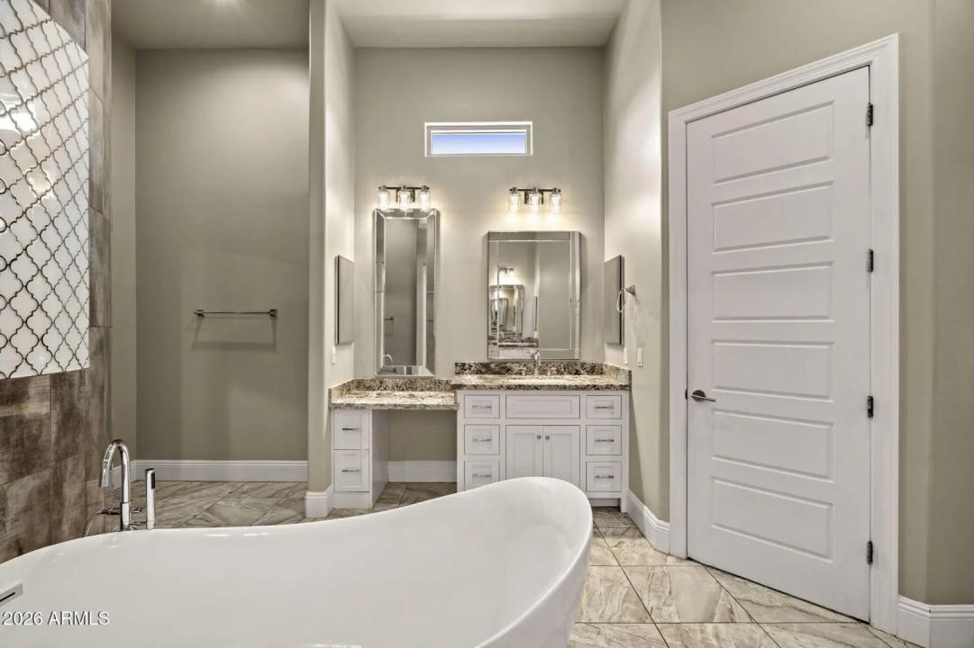 Real Estate Picture 30