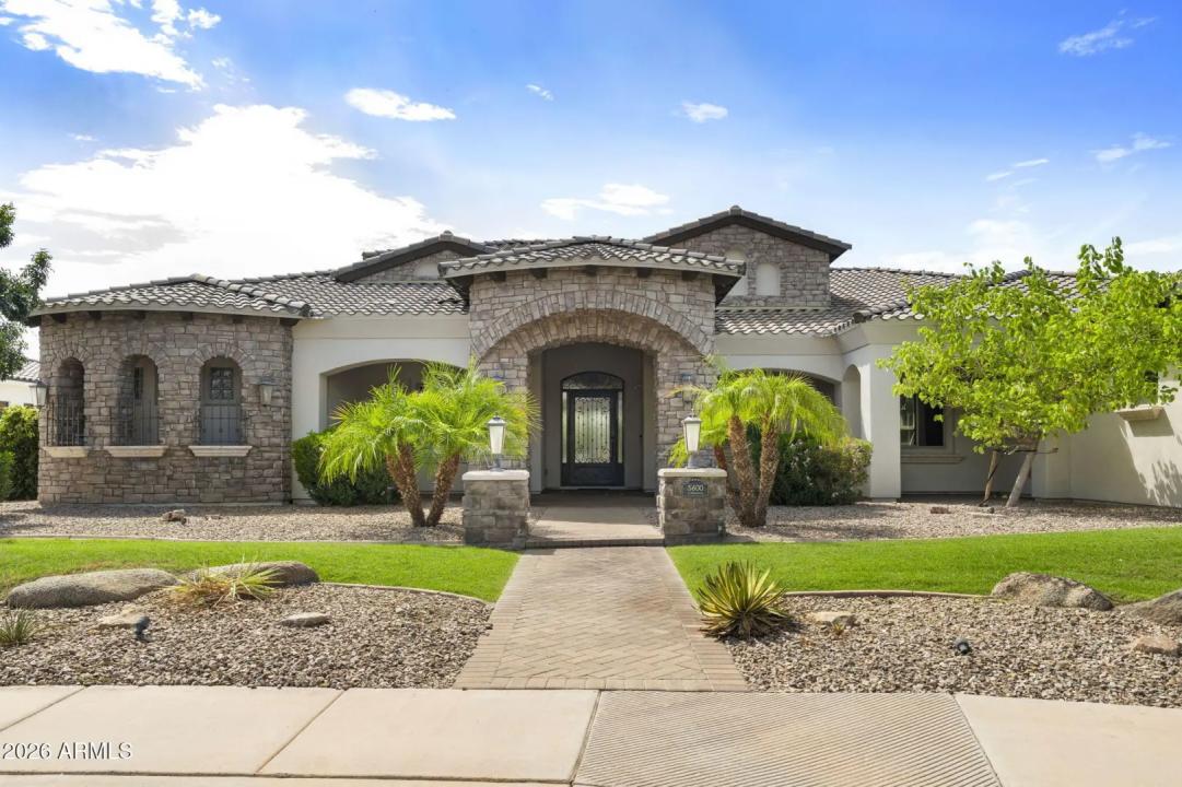 Real Estate Picture 5