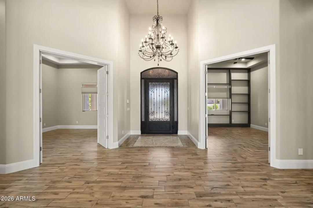 Real Estate Picture 7