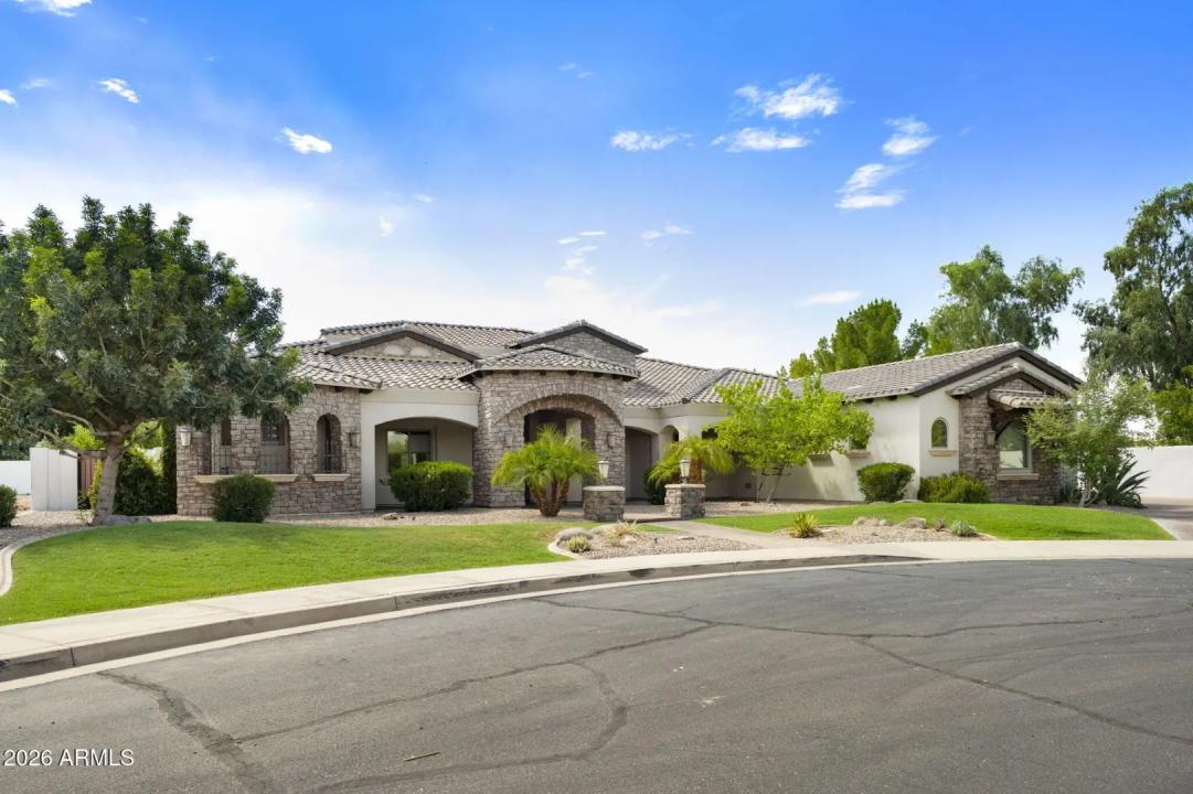 Real Estate Picture 1