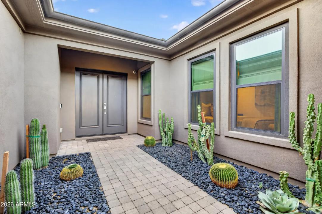Real Estate Picture 16