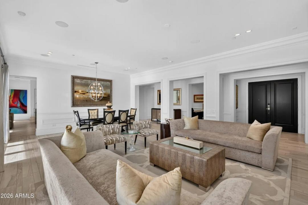 Real Estate Picture 22