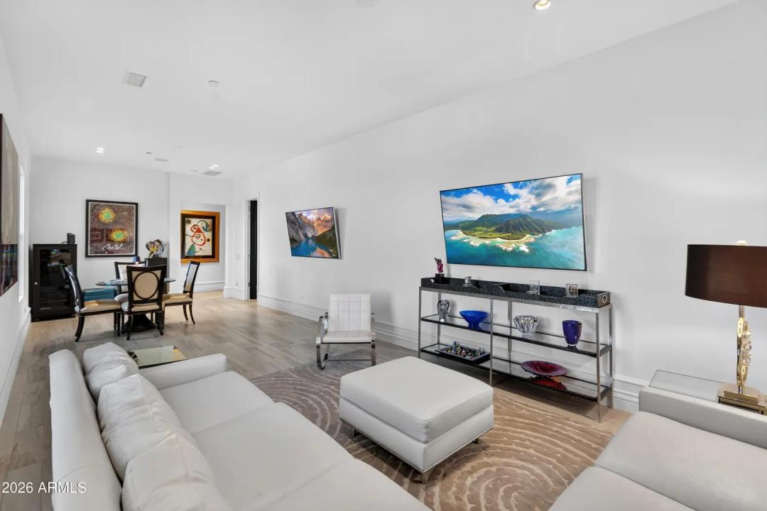 Real Estate Picture 25