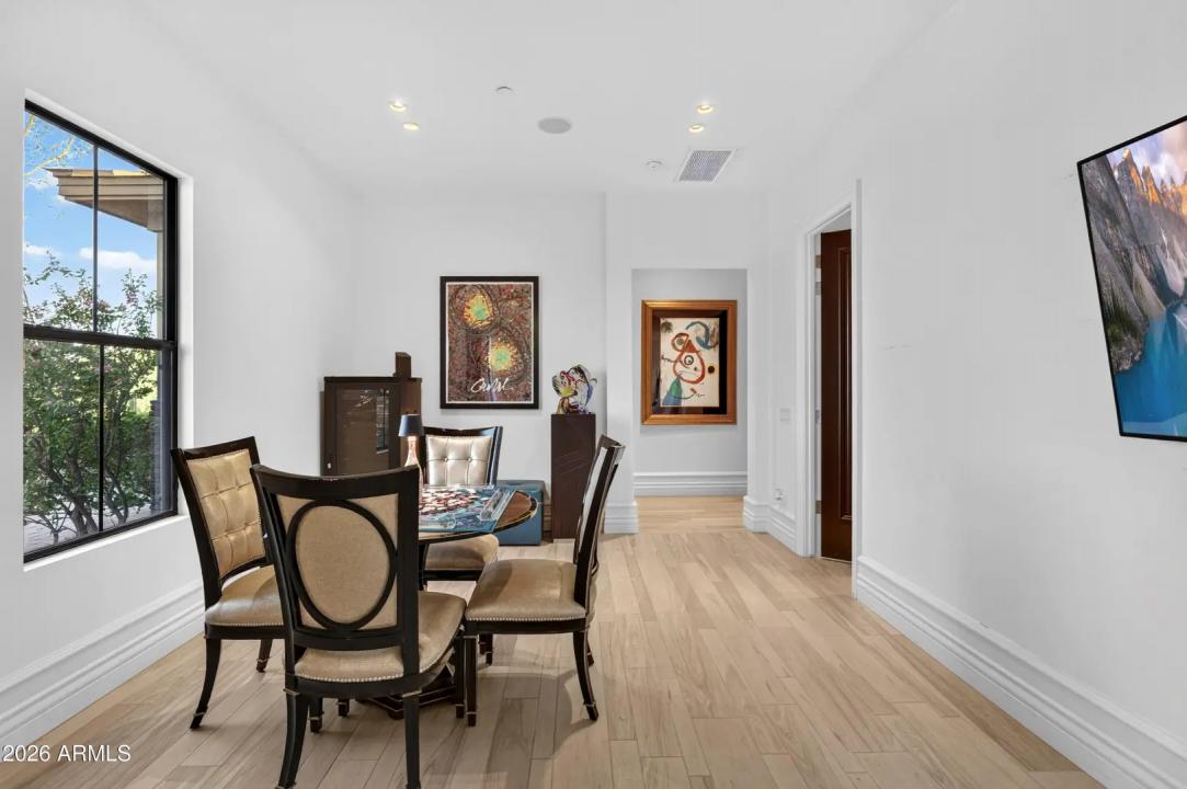 Real Estate Picture 27