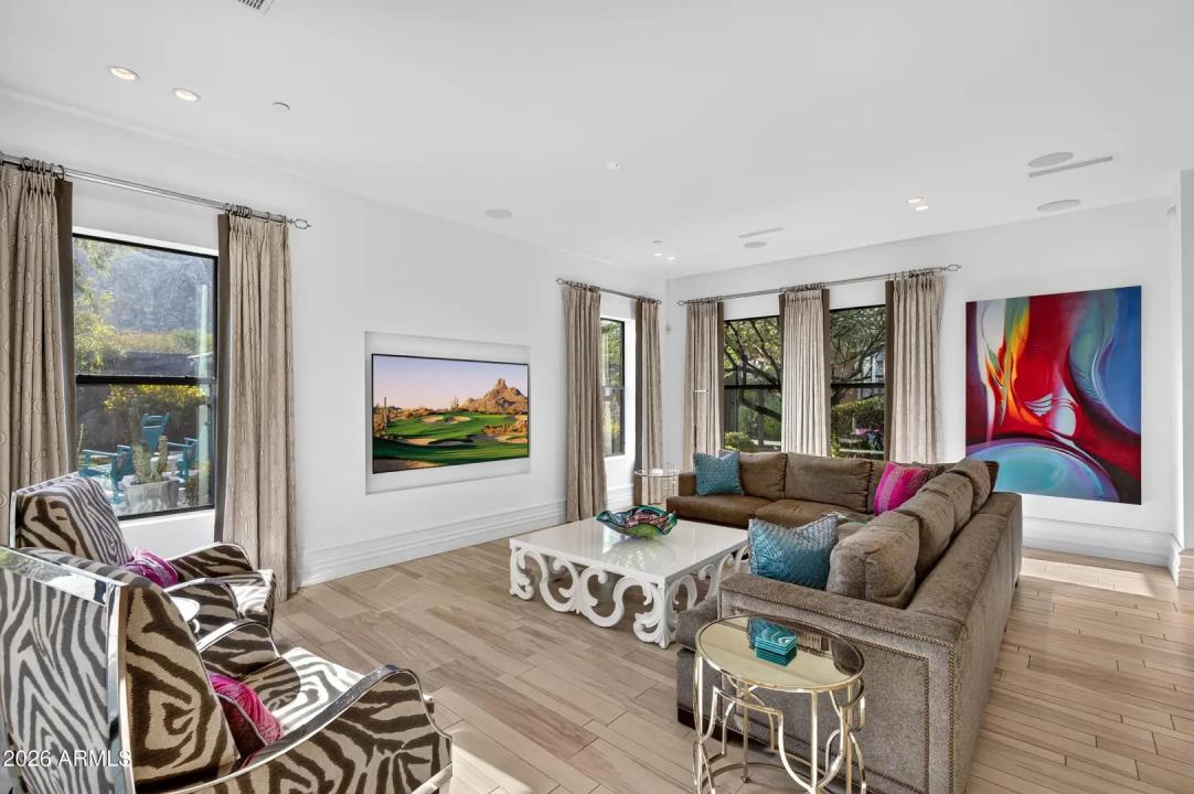 Real Estate Picture 28