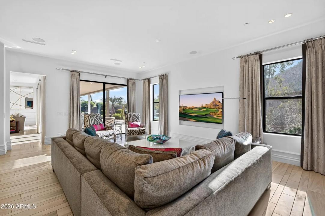 Real Estate Picture 29