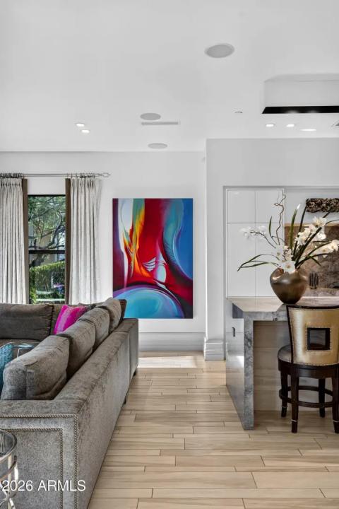 Real Estate Picture 32