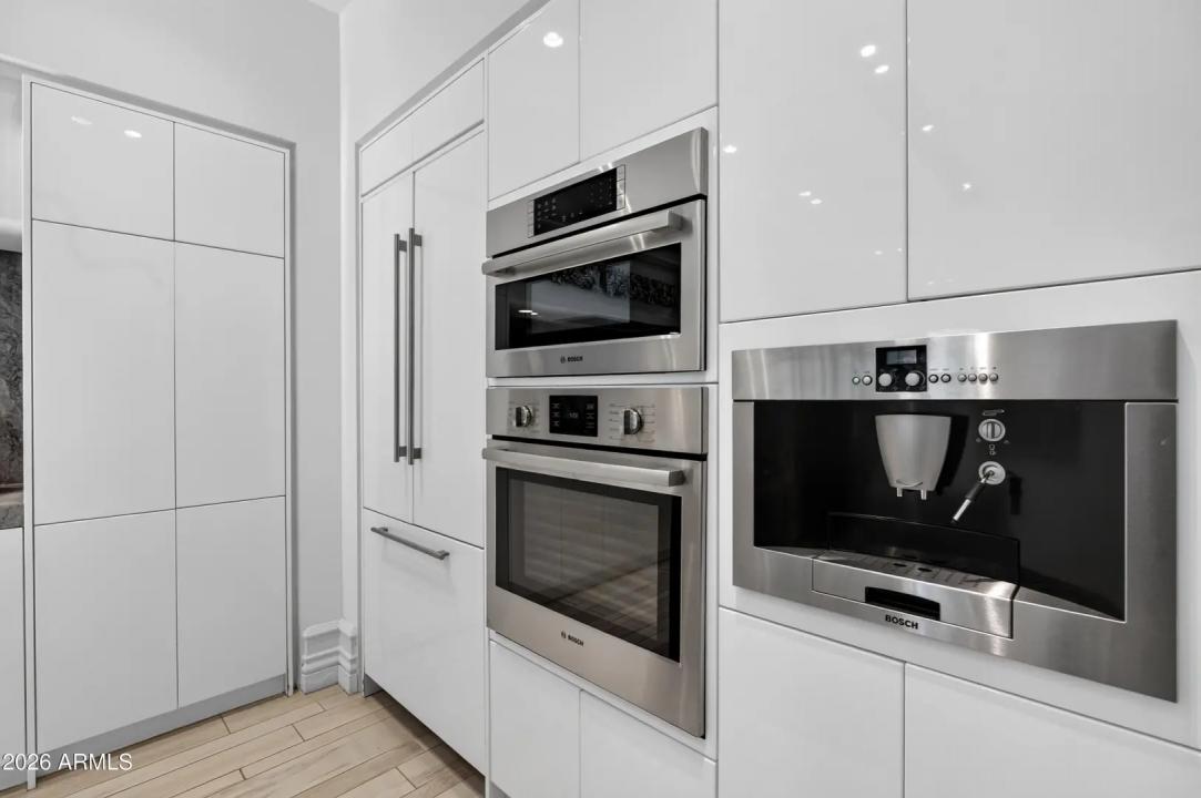 Real Estate Picture 38