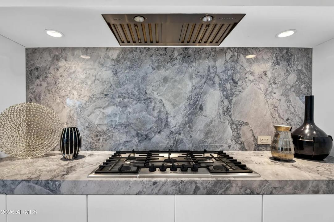 Real Estate Picture 39