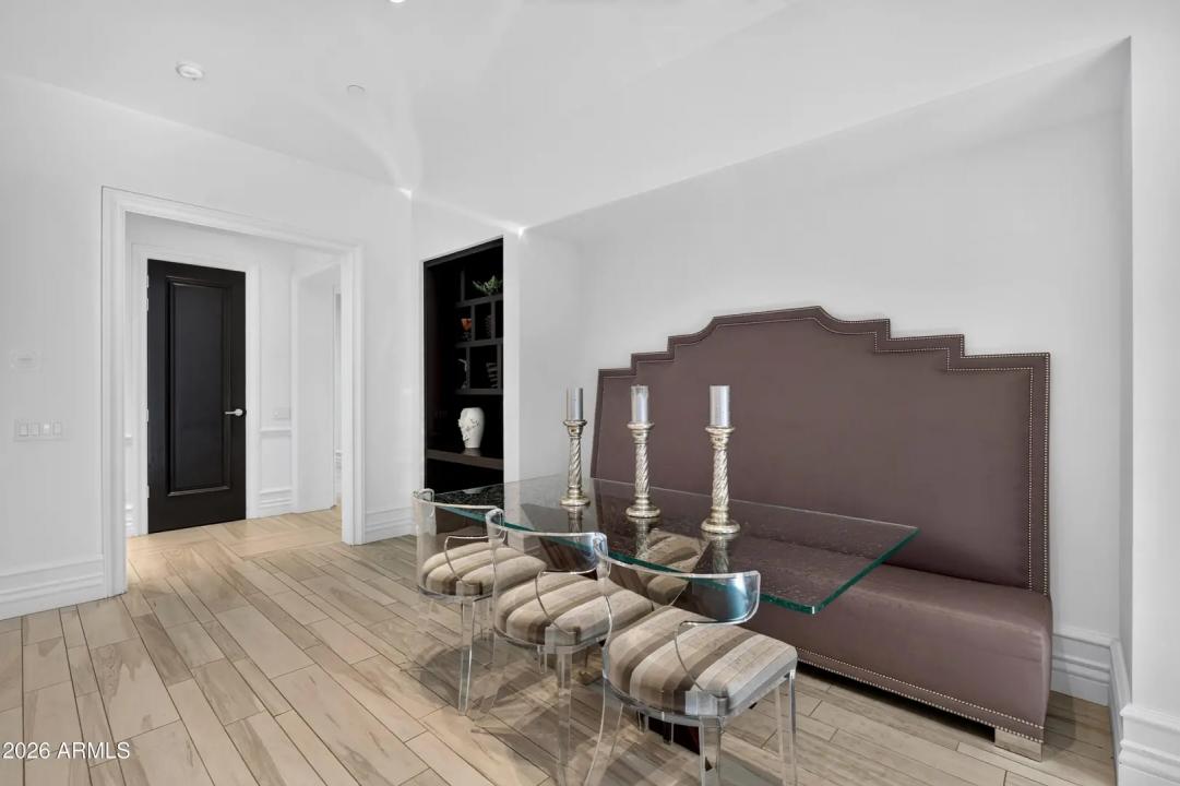 Real Estate Picture 42