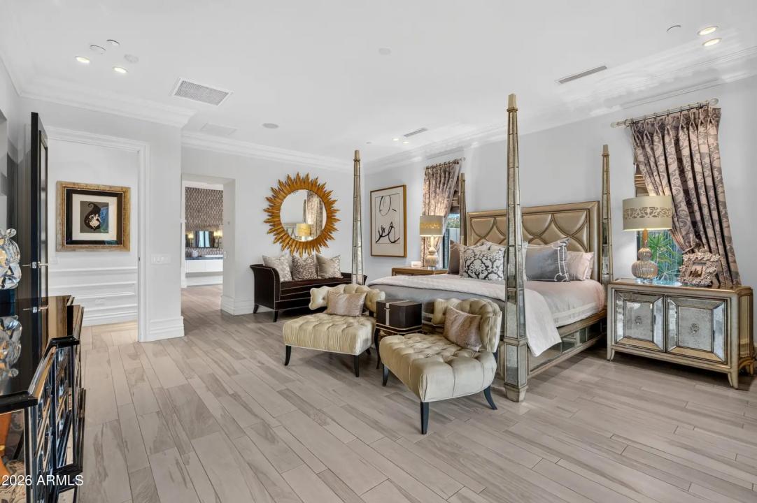 Real Estate Picture 50