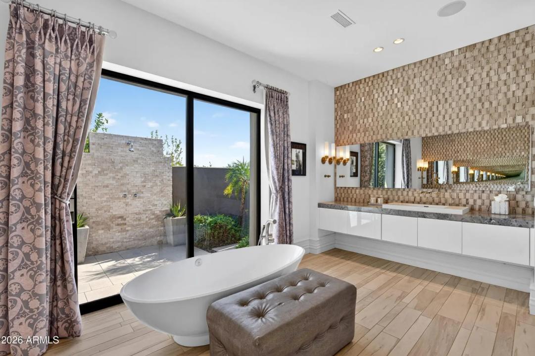 Real Estate Picture 53