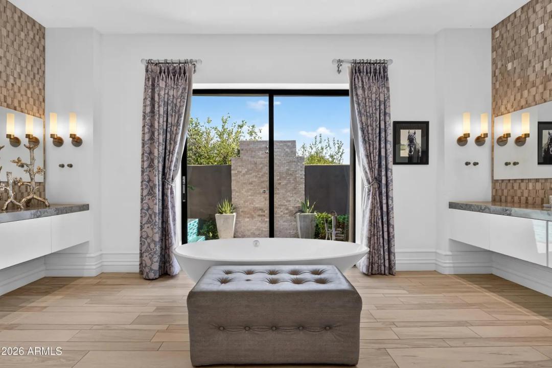 Real Estate Picture 54