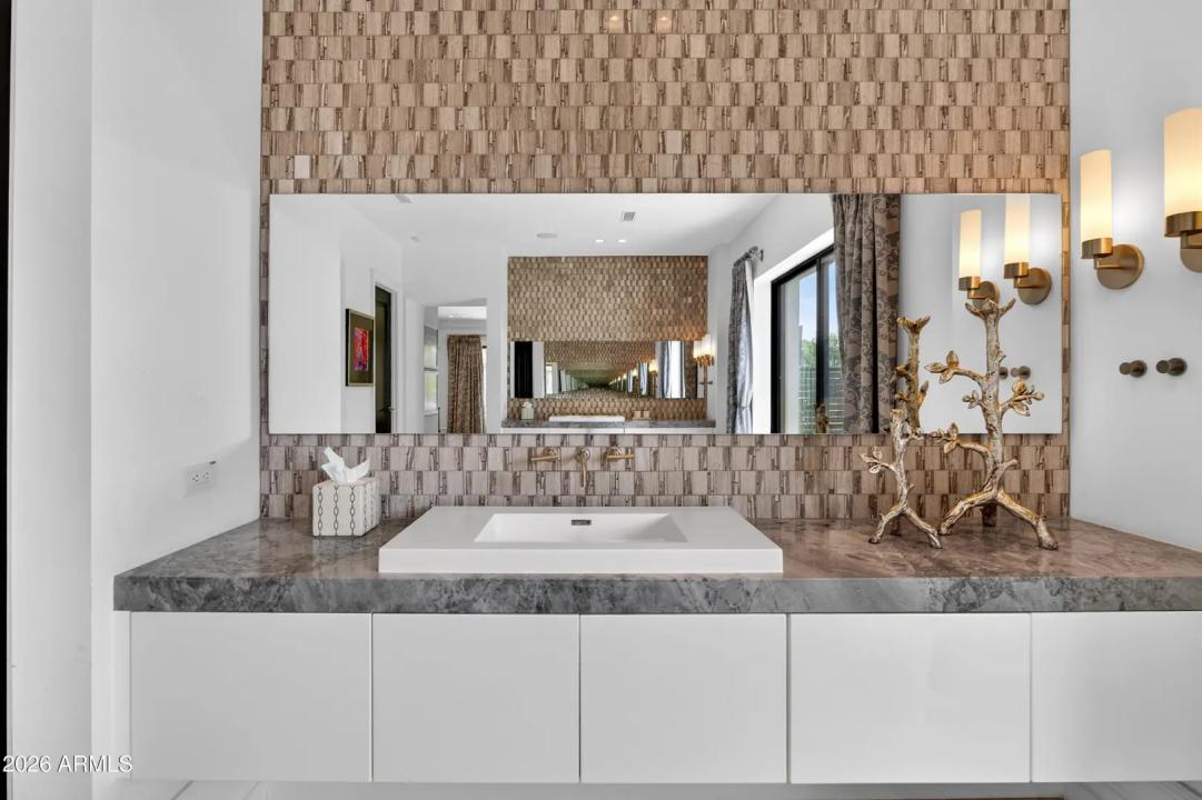 Real Estate Picture 57