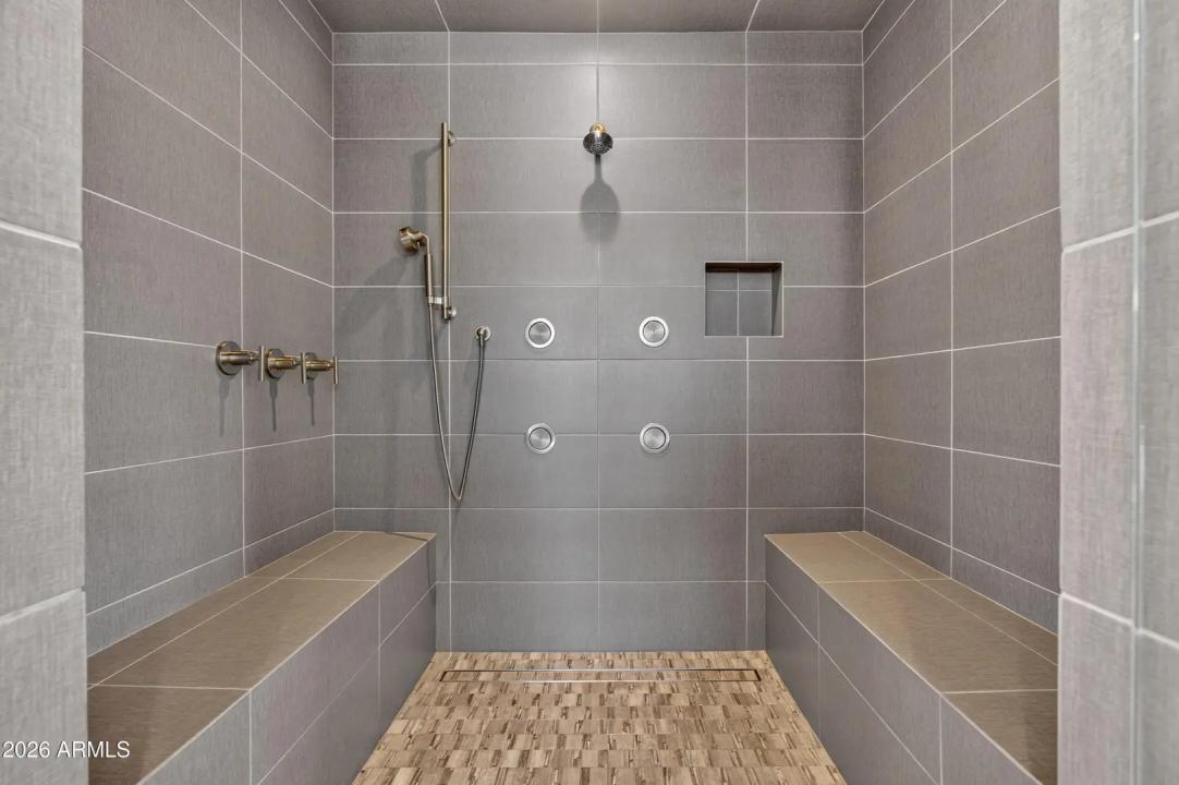 Real Estate Picture 58