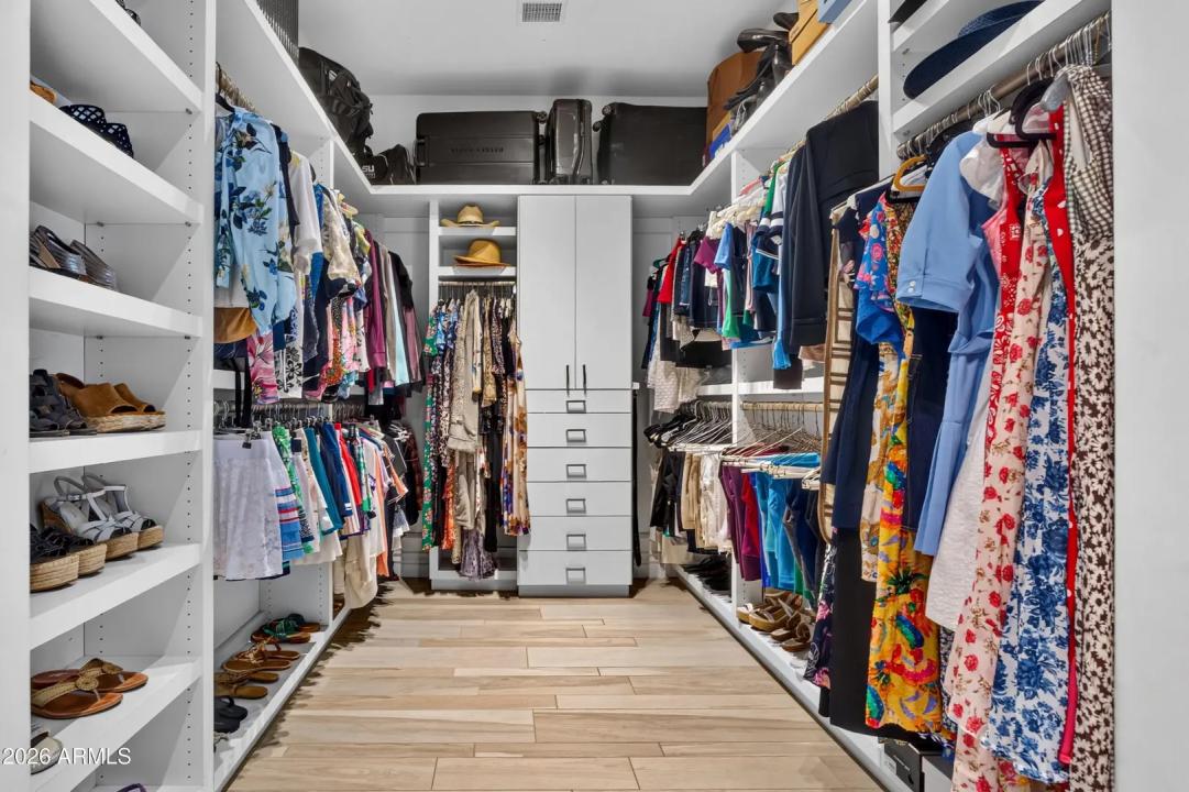 Real Estate Picture 60