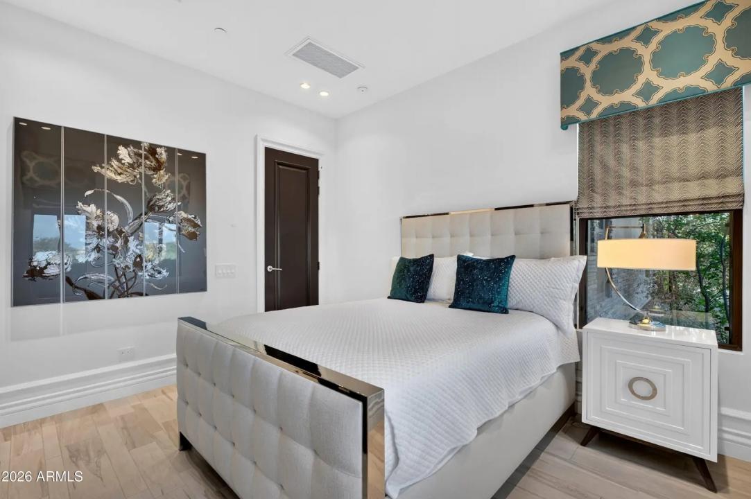 Real Estate Picture 67