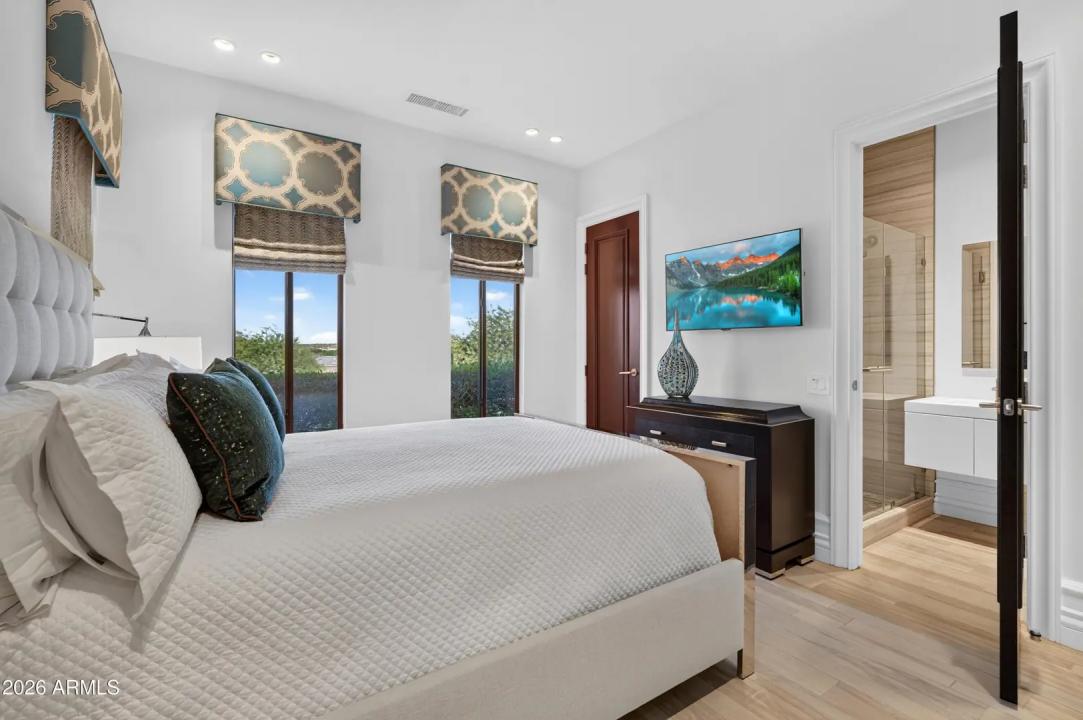 Real Estate Picture 68