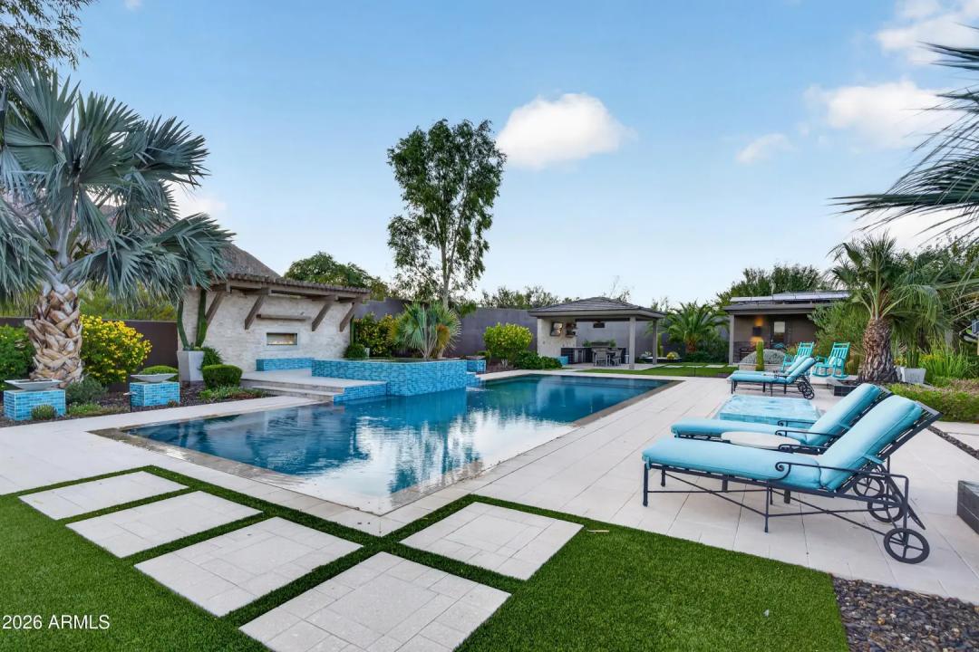 Real Estate Picture 100