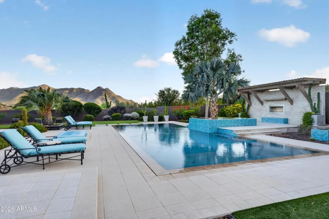 Real Estate Picture 103