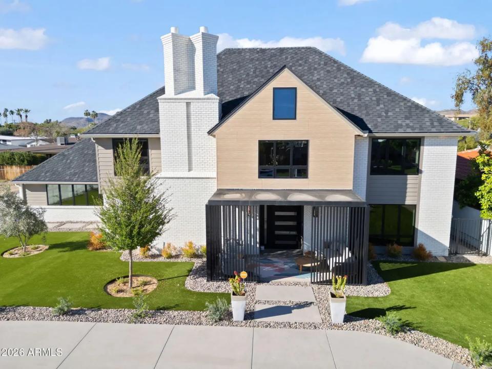 Real Estate Picture 4